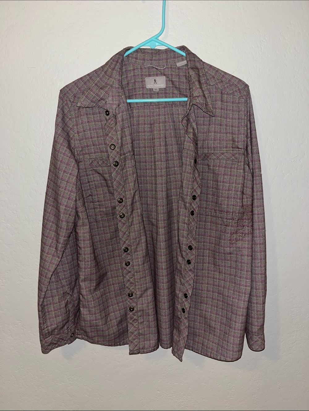 Royal Robbins Plaid Snap-Up Shirt in Mauve and Greenish-Gray